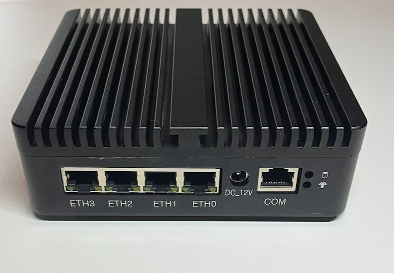 Soft Router Fanless Mini PC Intel N5100 16GB, 250 GB 4x Intel i226 2.5G, pfSense