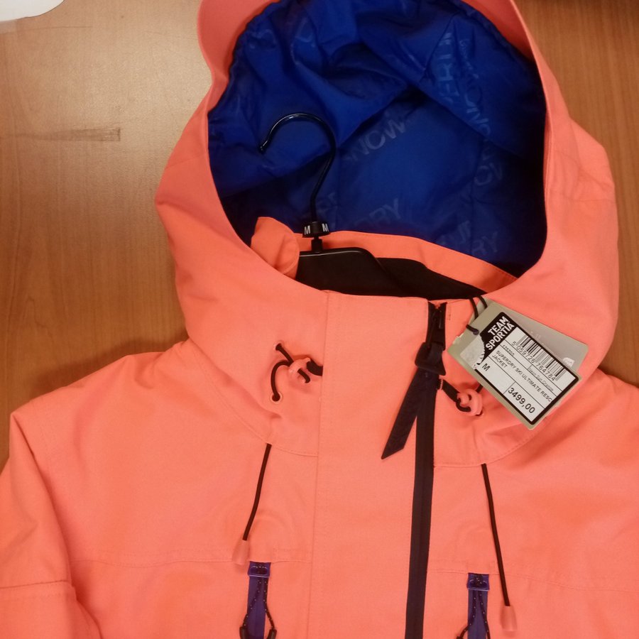 Superdry orange jacka, storlek M