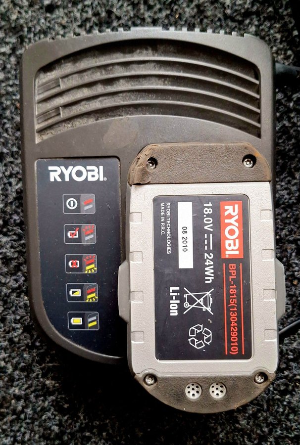 Ryobi 18V batteri och laddare