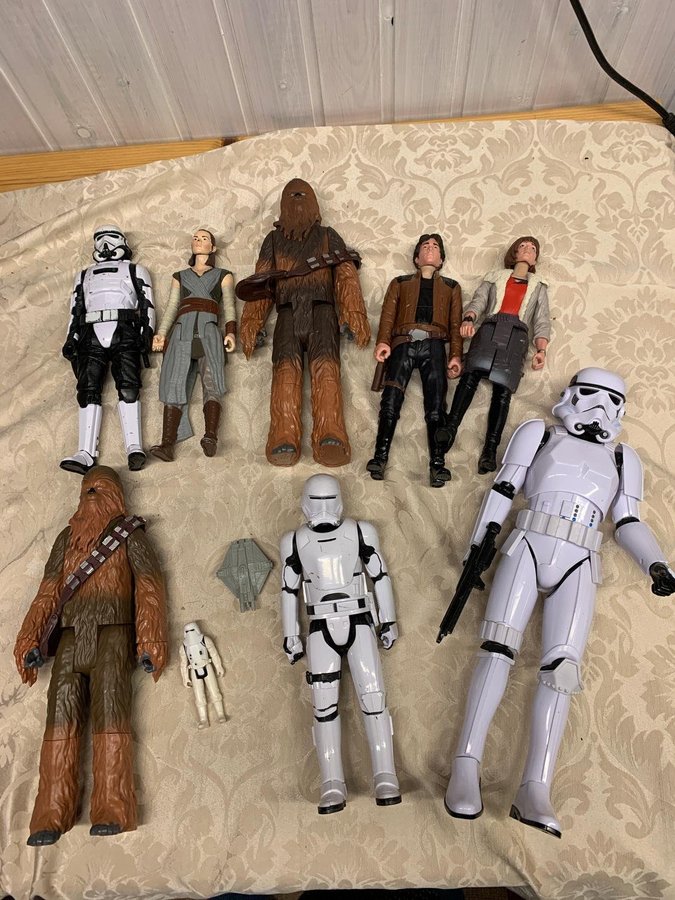 10 st Star Wars figurer