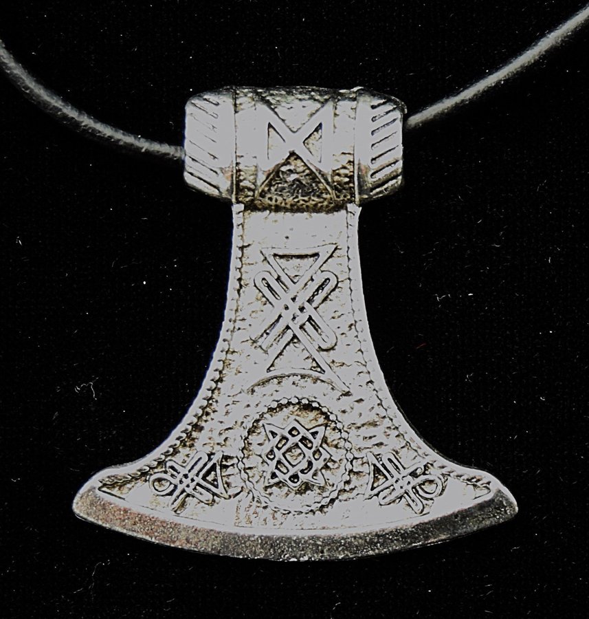 VIKINGATIDA YXA som halsband - hängsmycke vikingasmycke