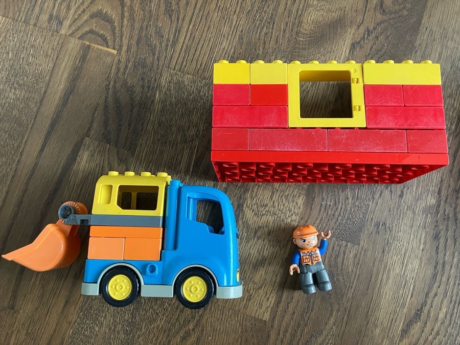 Lego Duplo Byggset med lastbil, byggnad och arbetare