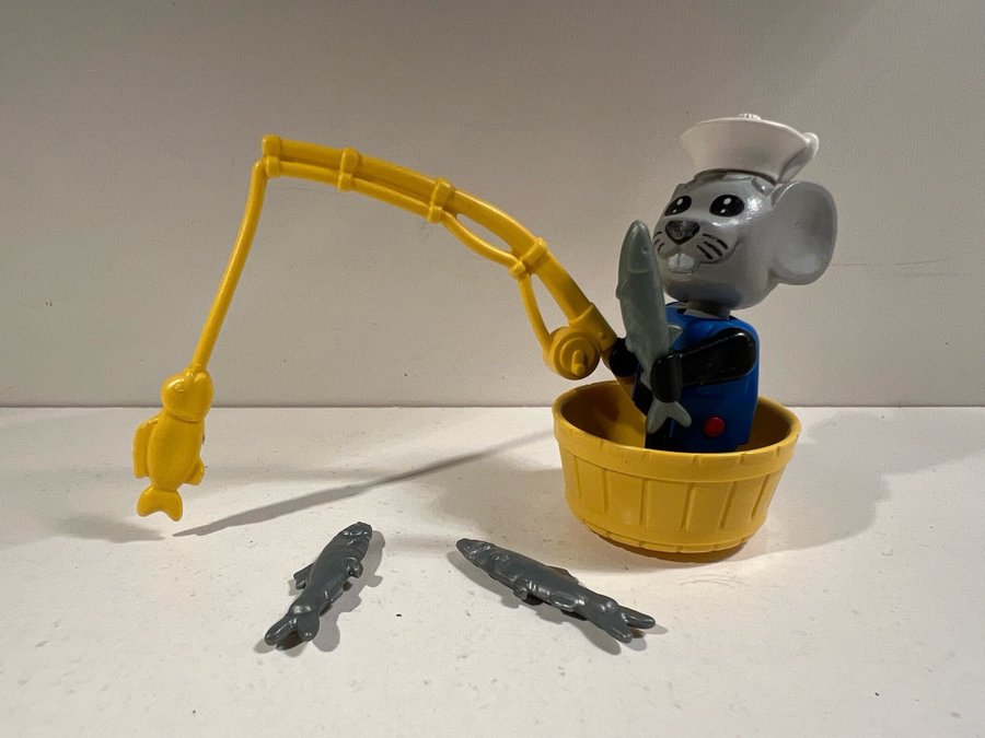 LEGO Fabuland figur / djur ~ Mortimer Mouse in a Tub Fishing