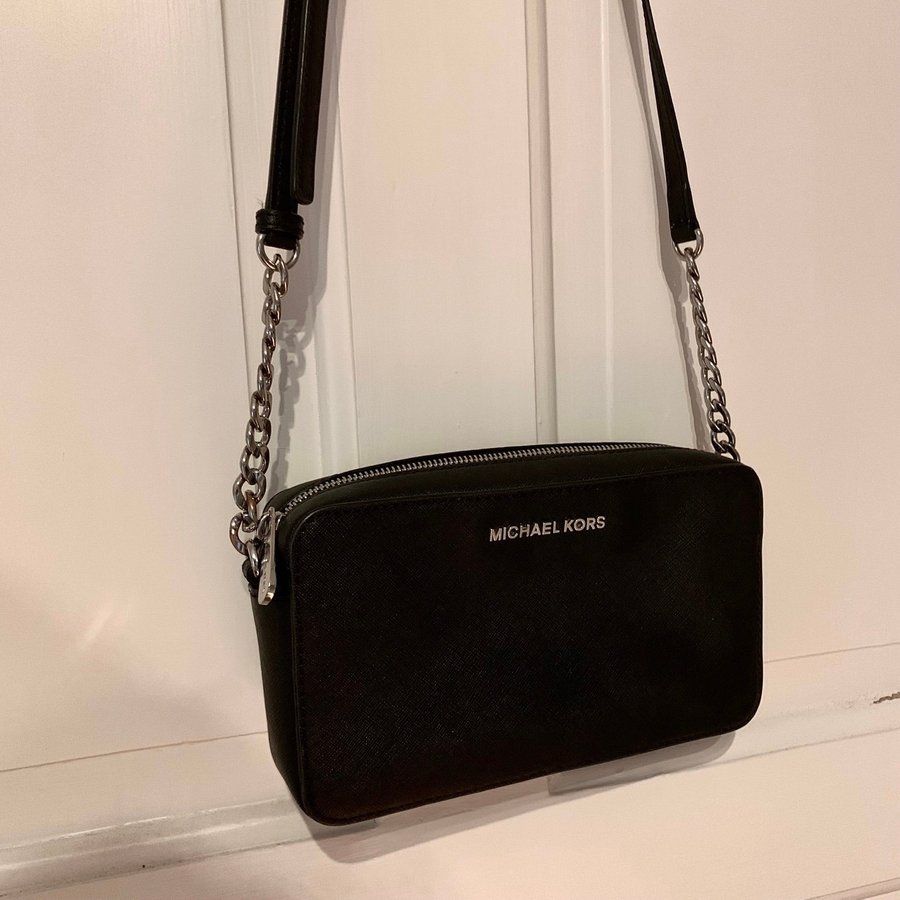 Michael Kors Jet Set Travel Crossbody Design Väska - svart skinn tidlös silver