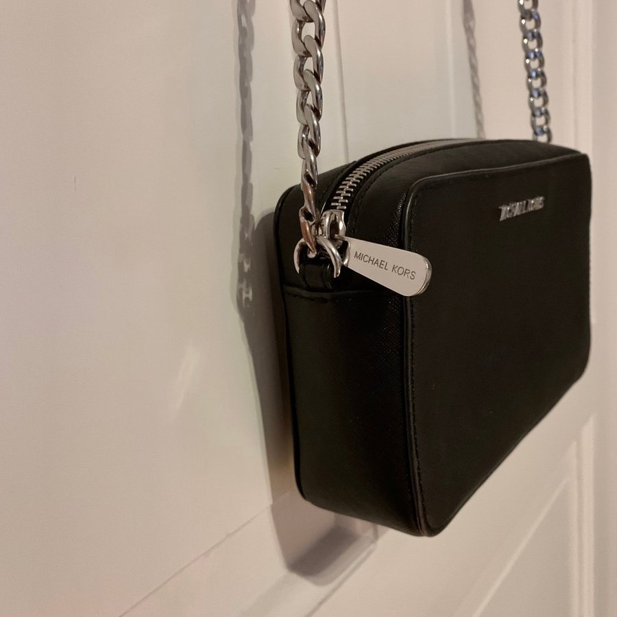 Michael Kors Jet Set Travel Crossbody Design Väska - svart skinn tidlös silver