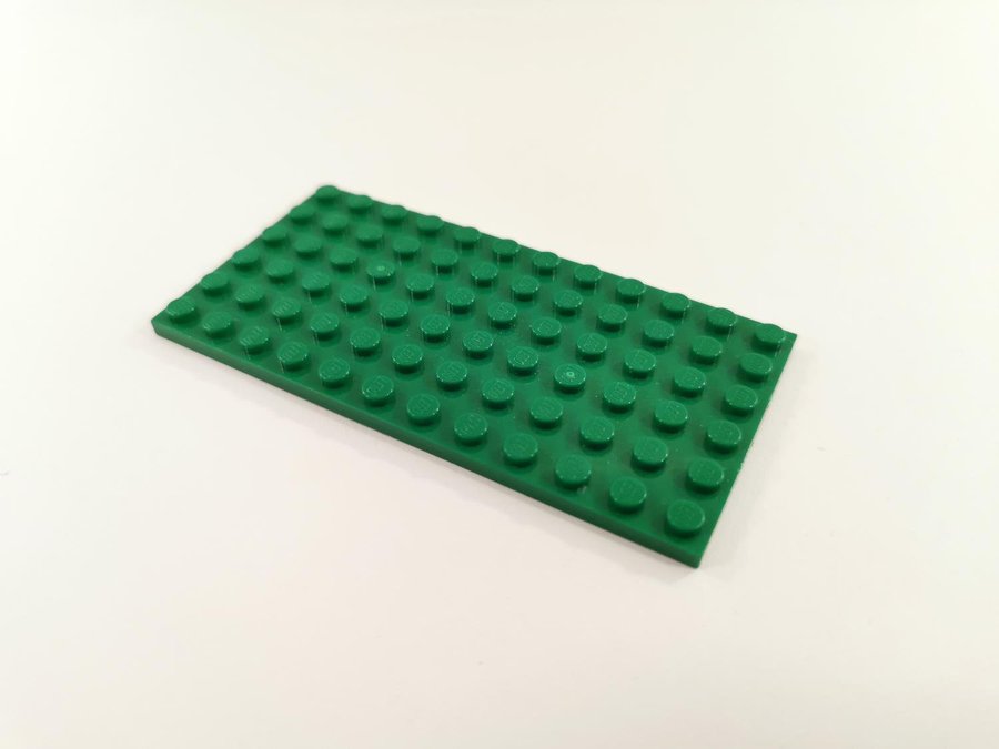 Lego - platta - plate - 6x12 - part 3028 - grön