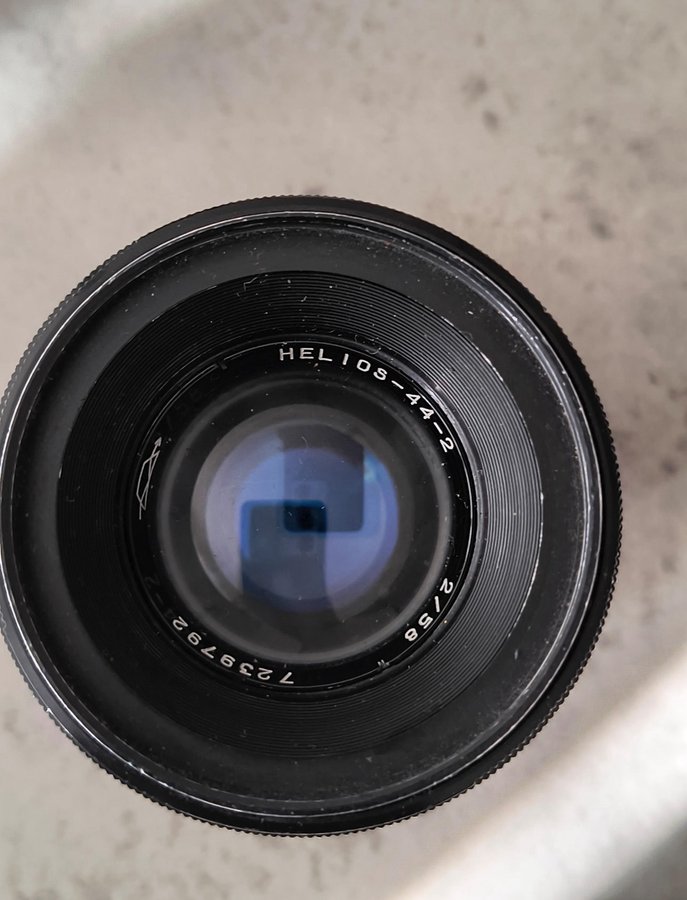 Helios-44-2 (KMZ  M42)