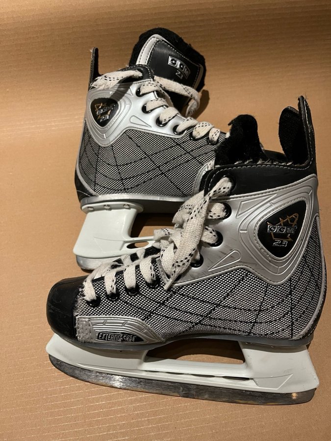 CCM 2.3 Ishockey Skridskor Storlek 35