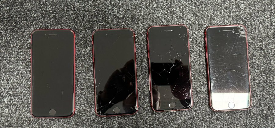 4st iPhone SE -perfekt för reservdelar eller reparation