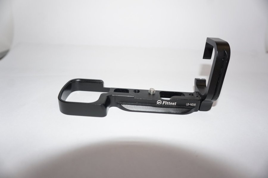 Fittest LB-H618 Handgrepp L-bracket, L-platta för Sony A5000 och A6000 seriena