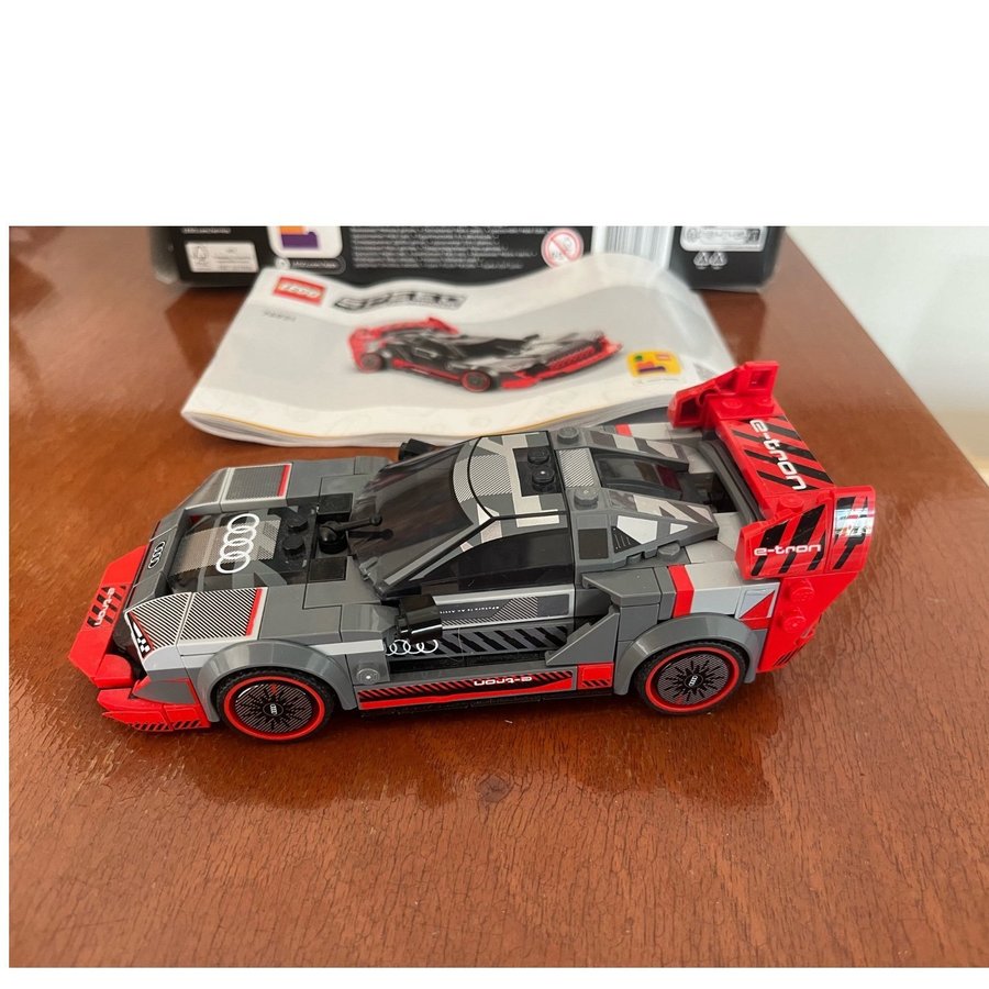 LEGO Speed Champions 76921 Audi e-tron quattro