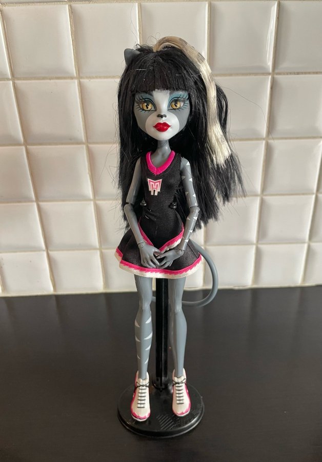 Monster High Generation 1 Fearleading Purrsephone