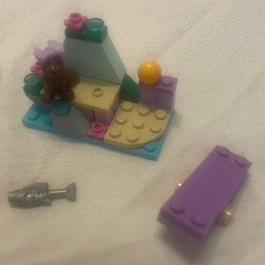 LEGO Friends Sälens lilla klippa 41047 - komplett!