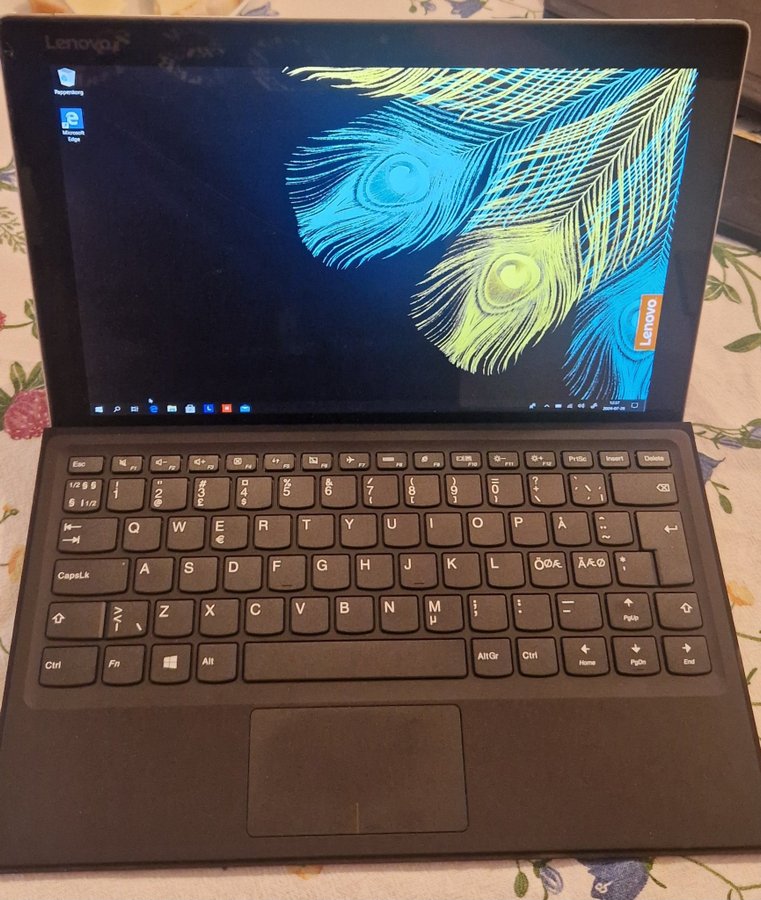 Lenovo ideapad 2in1 MIIX 510-12IKB I5-7200U/8GB/256SSD/las annonsen