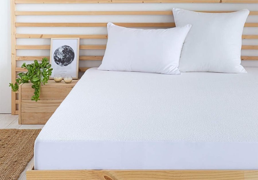 BID! Todocama Adjustable Waterproof Mattress Protector 80x190/200 cm! New!