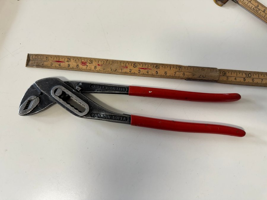 Knipex 88-250 ”alligator” polygrip