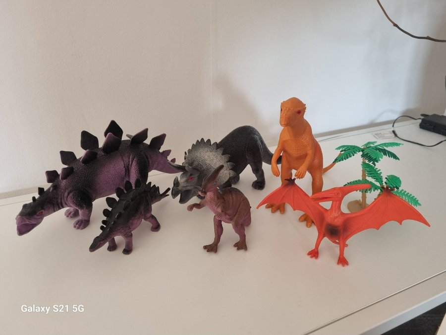 6 st dinosauriefigurer