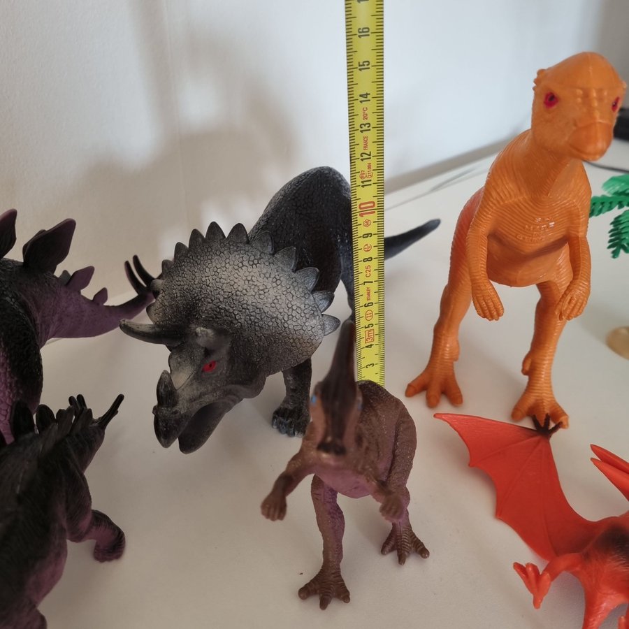 6 st dinosauriefigurer