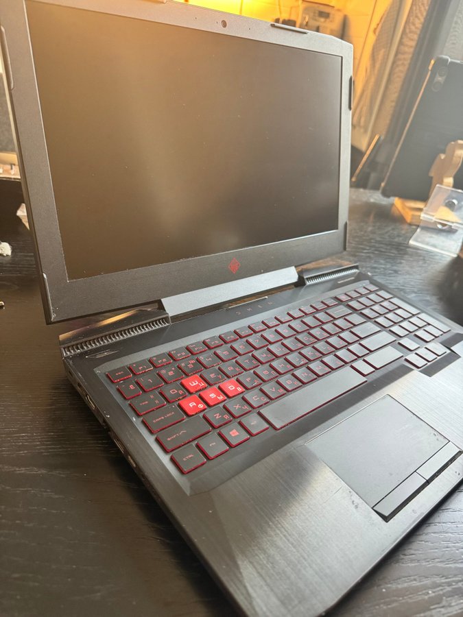 HP Omen 15.6 (reparationsobjekt)