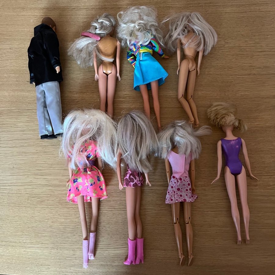 8 st dockor • Barbie, Steffi Love, Top Toy