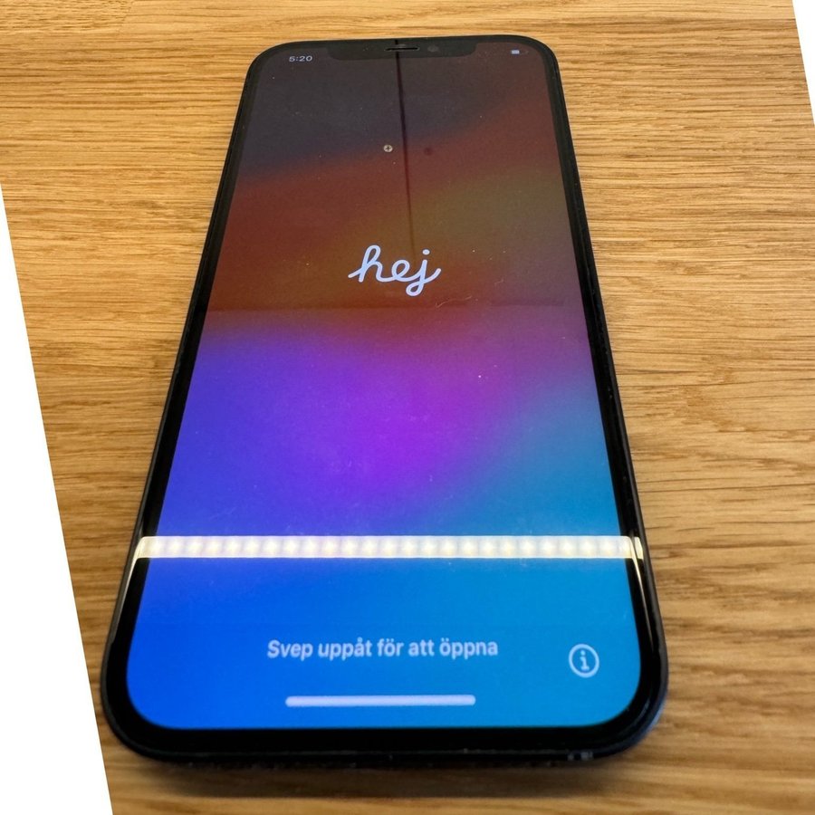 iPhone 12 svart 64gb säljes som defekt