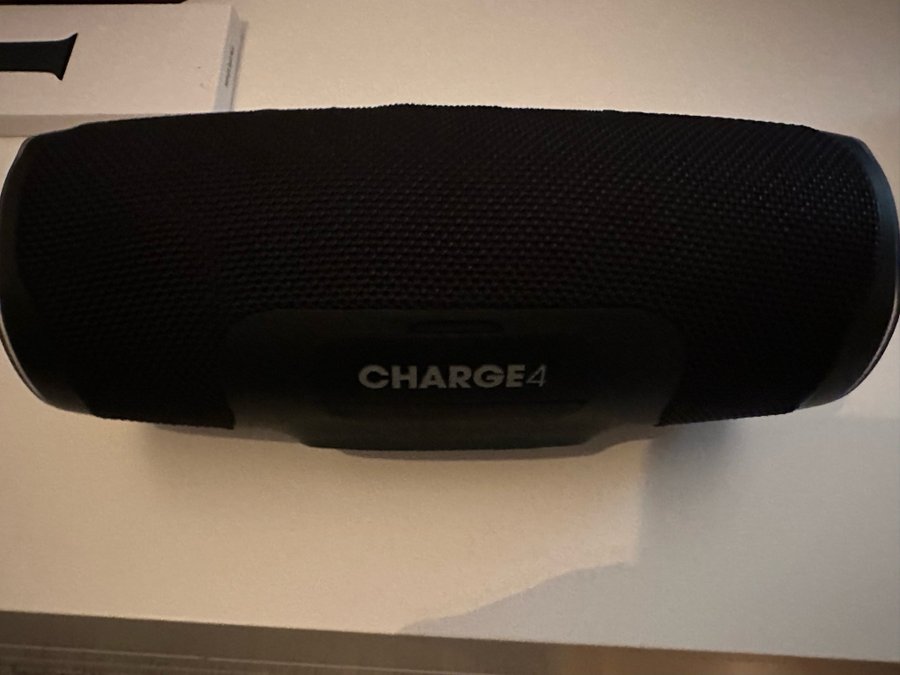 JBL Charge 4