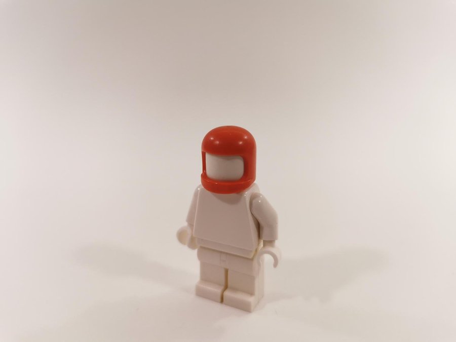 Lego - tillbehör - huvudbonad - hjälm - space - thich chin - part 193b2 - röd