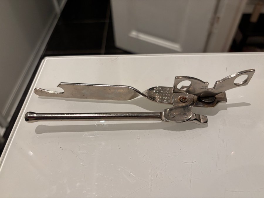 Miracle Can Opener