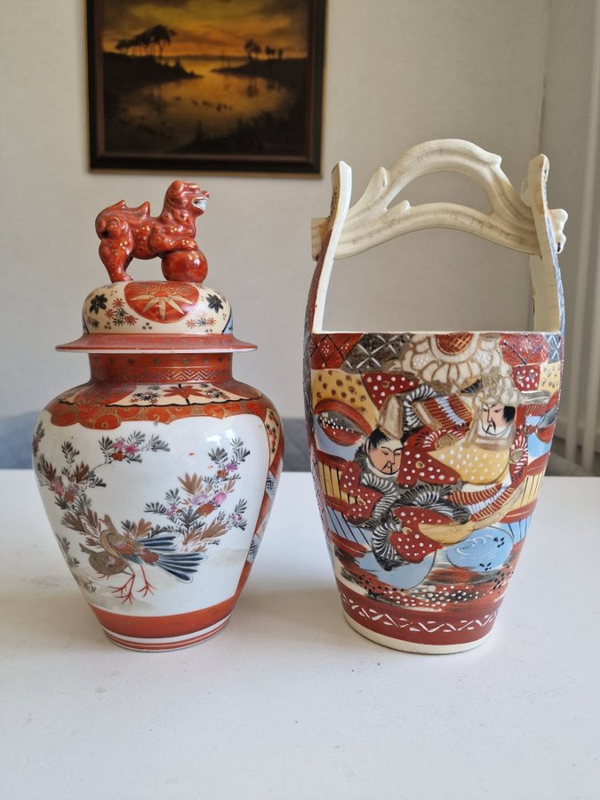 Two pieces of Japanese porcelain