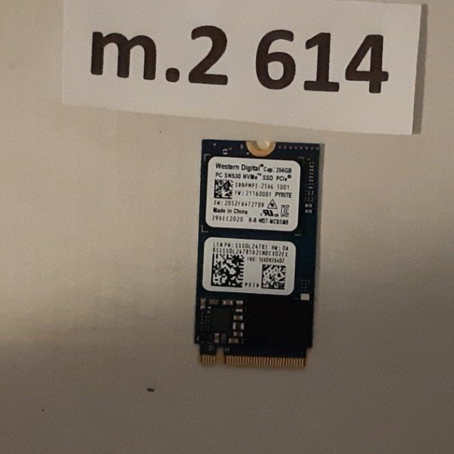 SSD m2  256GB  NVMe  märke: WD  formfaktor 2242