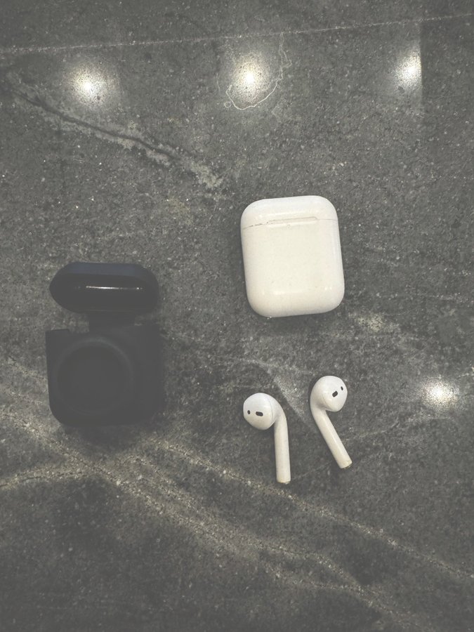 Apple AirPods A1602