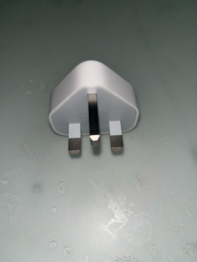 Apple Reseadapter UK till EU