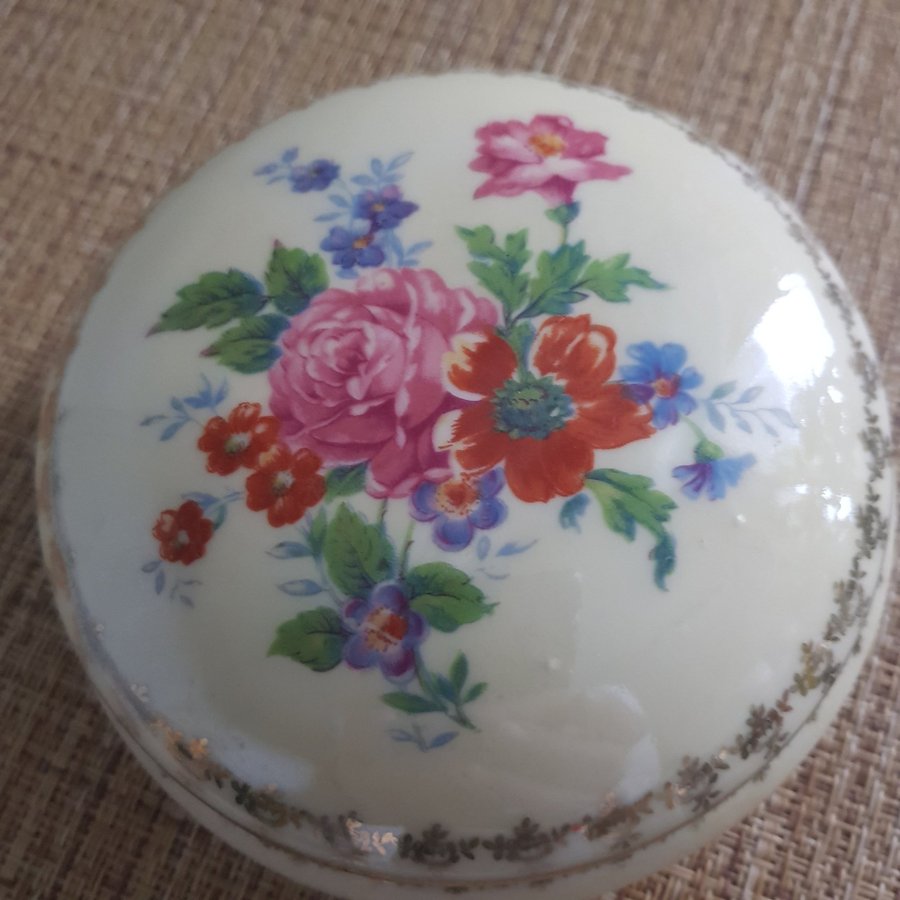 Limoges France Vintage Porslinsask med blommor.Handmålad.