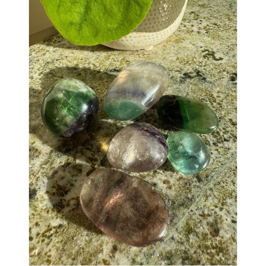 Tumbled fluorite 6 peace’s