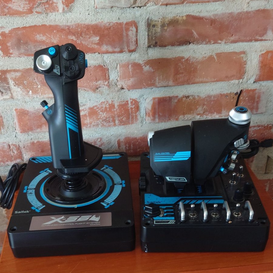 Logitech G Saitek X56 HOTAS -joystick speeder