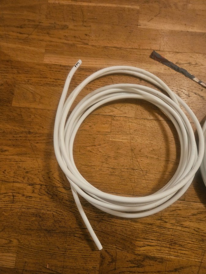 El kabel Draka eqlq en 5g 2.5 och en 3g 2.5