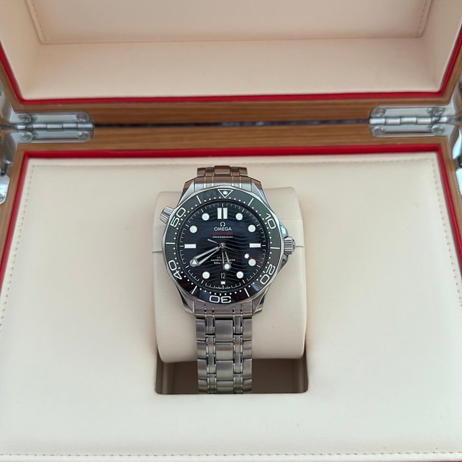 Omega Seamaster Diver 300M