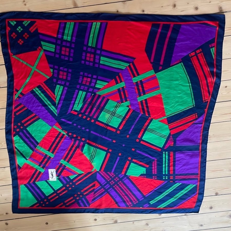 Yves Saint Laurent röd, grön, lila, blå scarf. Vintage.