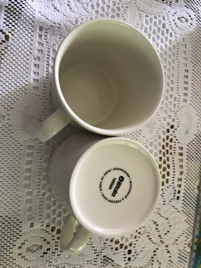 två kaffekoppar från Iittala