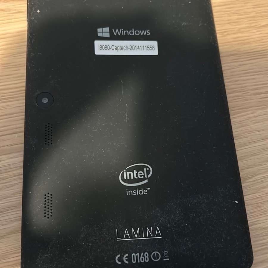 DEFEKT Lamina Windows Tablet