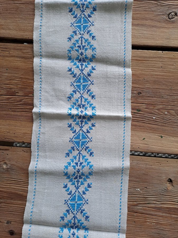 Broderad löpare, bordsduk, handarbete, blå,