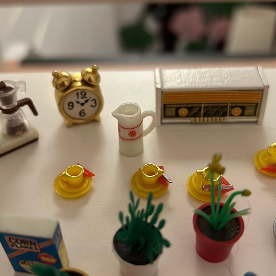 Lundby dockskåp - ett set med diverse retro tillbehör