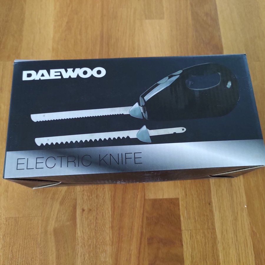 Electric knife (Daewoo)