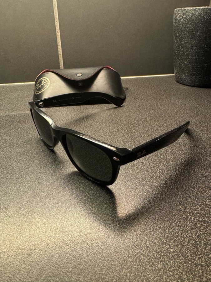 Ray-Ban New Wayfarer solglasögon