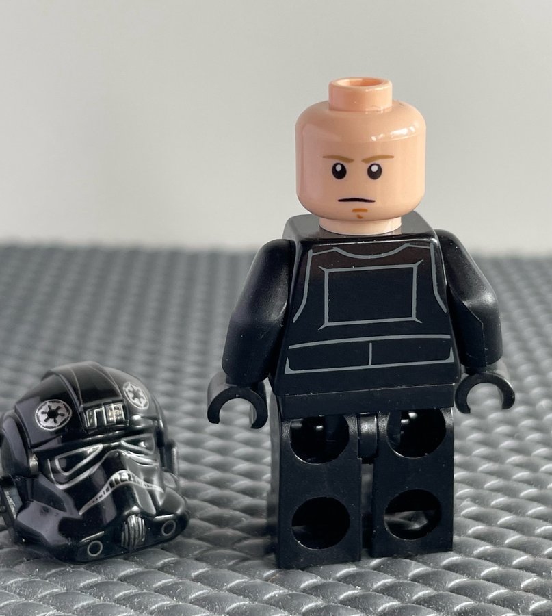 Lego Star Wars TIE Pilot och Deezling Imperial