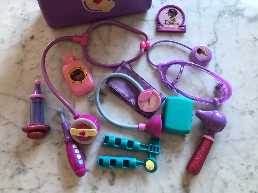 Doktor McStuffins doktorsväska doktorsset 11 delar