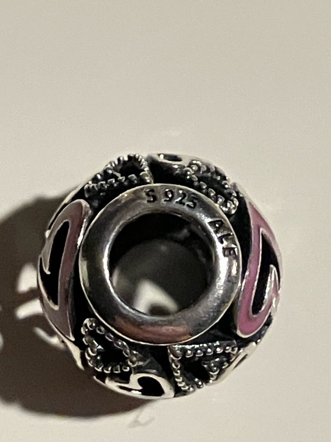 Pandora berlock silver o rosa emalj hjärtan