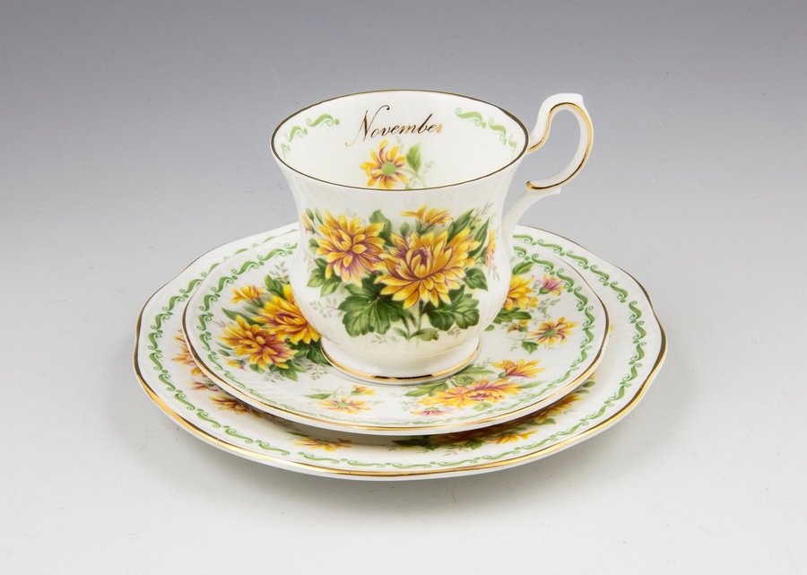 Kaffekopp med Assiett - Special Flowers, November - Queen´s - England