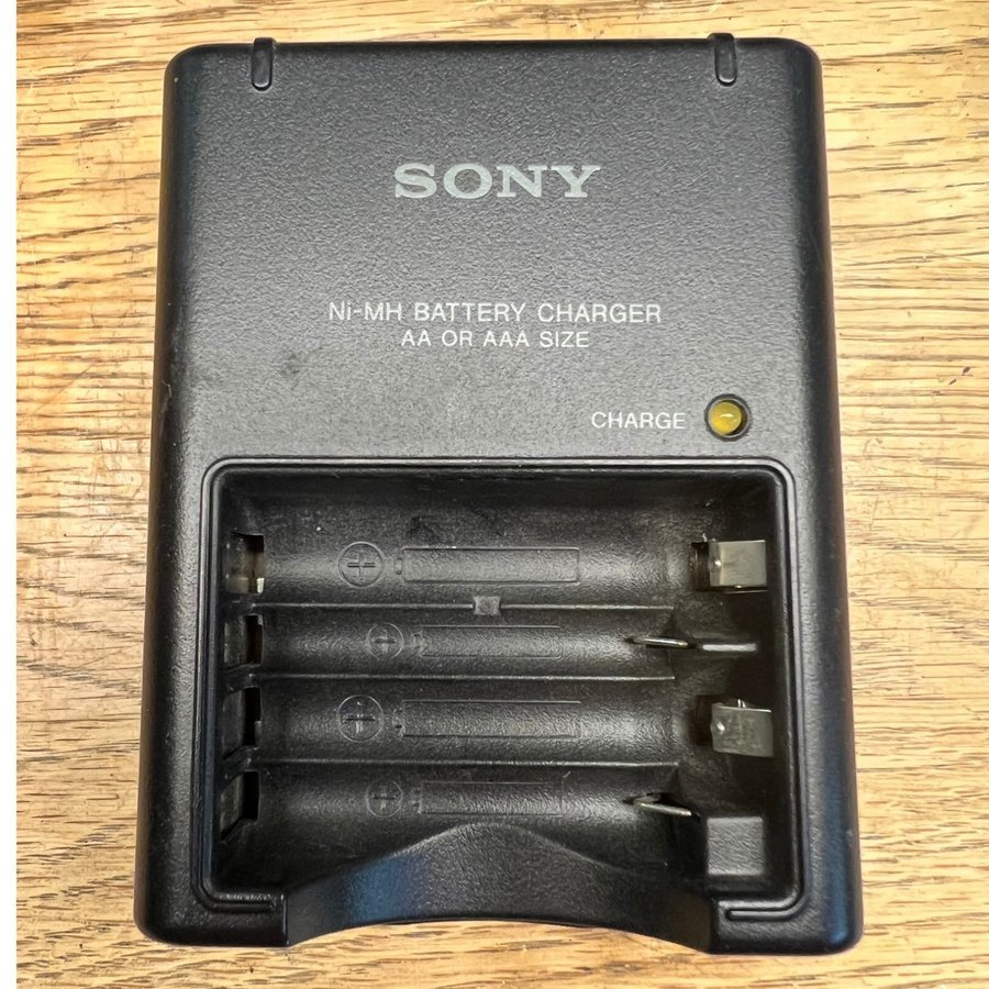 Sony Ni-MH laddare för 2st AA eller 2st AAA celler