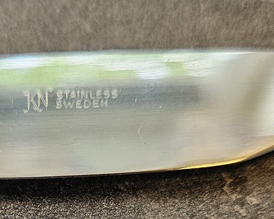 Fruktknivar KN STAINLESS SWEDEN (Karlsson  Nilsson) i äppelformat träställ Ret